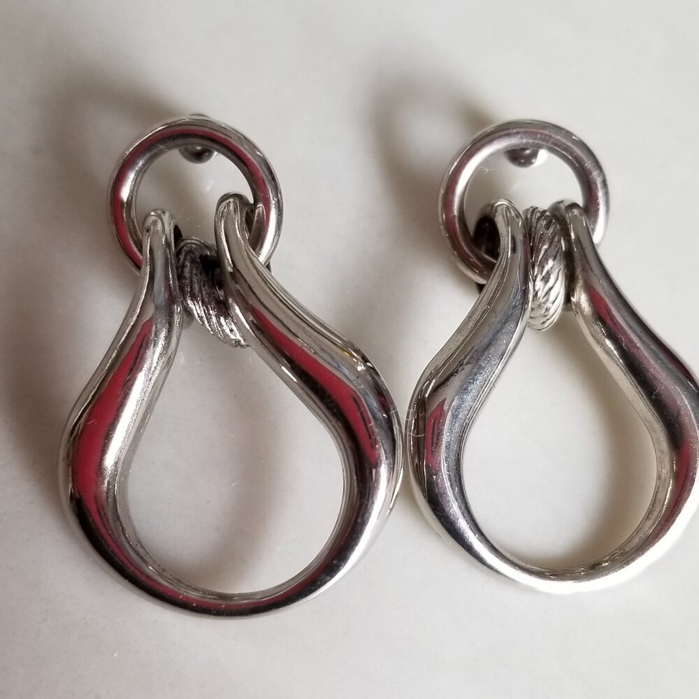 $5/$25   Women's earrings